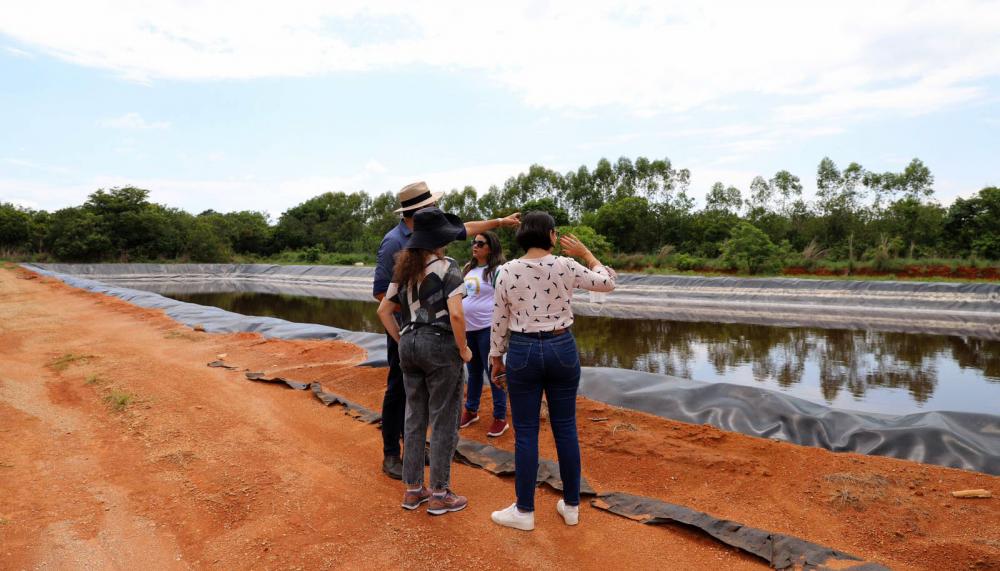 Secretário executivo de Serviços Públicos de Palmas, Willian Roberto, apresentou à equipe da Semarh detalhes do funcionamento do aterro