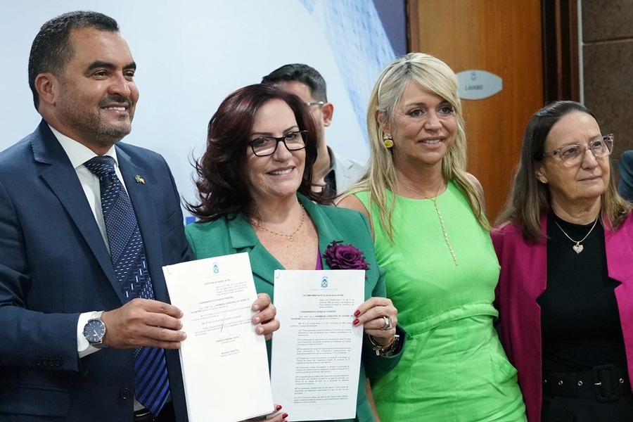 Na ocasião, o governador do Tocantins, Wanderlei Barbosa, sancionou as Leis nº 153/2024 e nº 4.348/2024