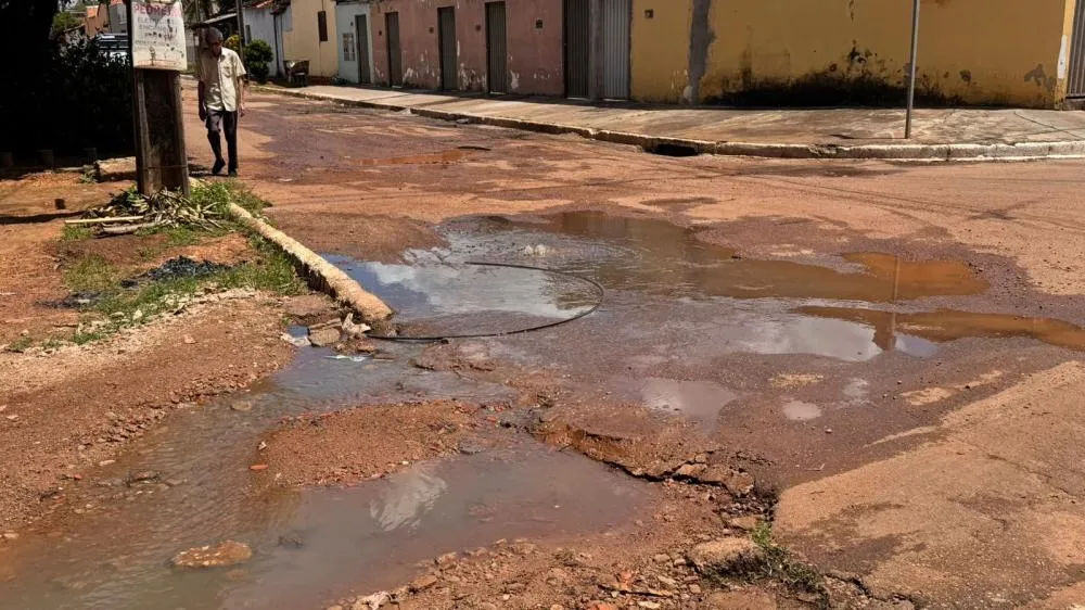 O esgoto escorre pelas galerias de águas pluviais e deságua no córrego Sussuapara, atingindo também o Lago de Palmas - Foto: Allessandro Ferreira 
