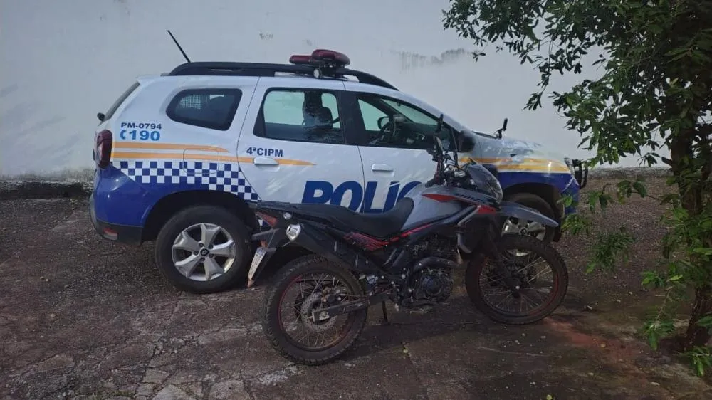 Ação policial ocorreu após denúncias anônimas e resultou na recuperação do veículo. - Foto: Allessandro Ferreira