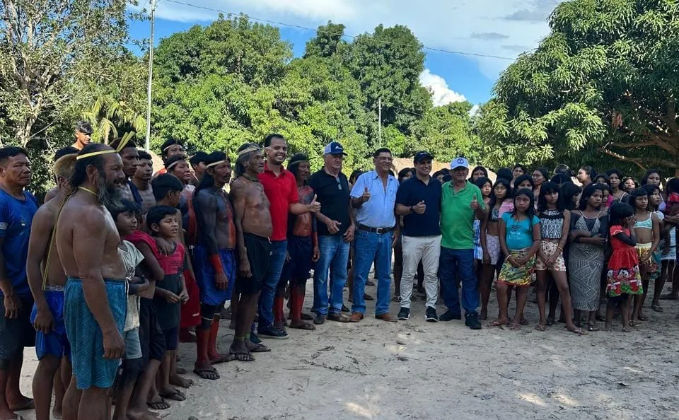 Na Aldeia Mangabeira, lideranças da etnia Krahô se reuniram com Manoel Pinheiro e Lucas Campelo em Itacajá. Foto: Redação Notícia Tocantins