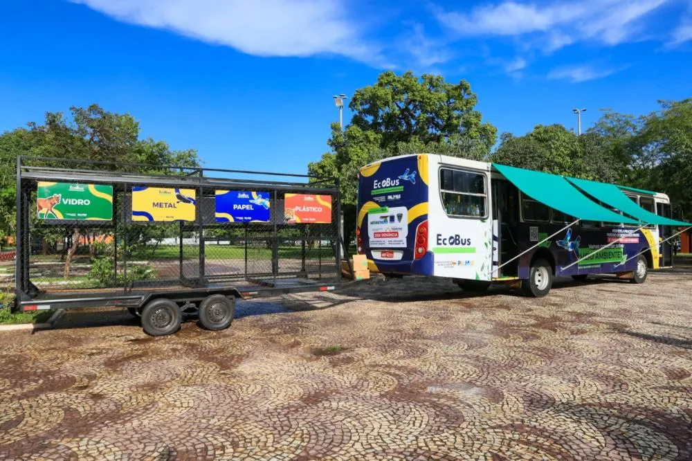 Ecobus é equipado com estrutura para educação ambiental itinerante.
