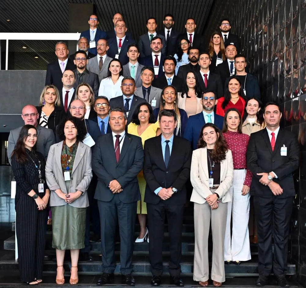  Encontro reuniu autoridades de todo o país 