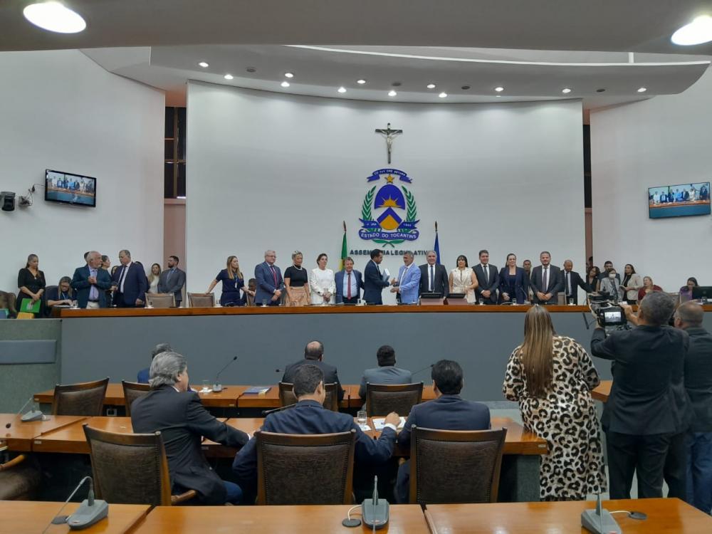 O governador do Tocantins, Wanderlei Barbosa, e o vice-governador Laurez Moreira, estiveram presentes na sessão solene de abertura das atividades na Assembleia Legislativa - Foto: Redação Notícia Tocantins.