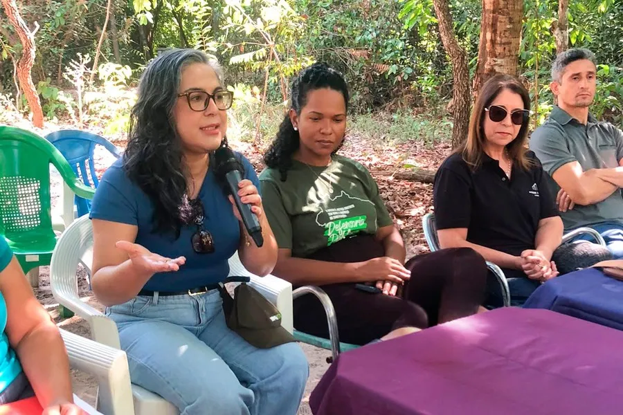 Defensora pública Kenia Martins acompanhou visitas técnicas em áreas de Palmeirante - Foto: DPE-TO/Divulgação