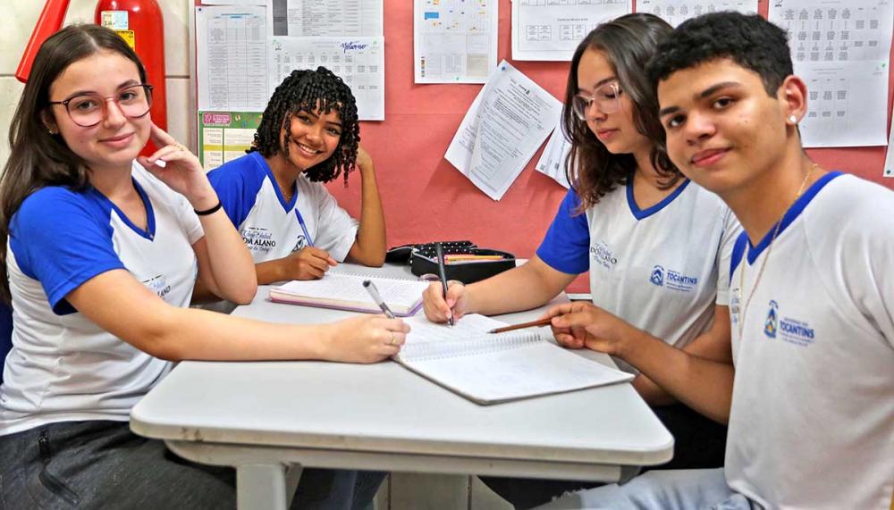 Estudantes devem discutir o tema do concurso para se obter melhores argumentos