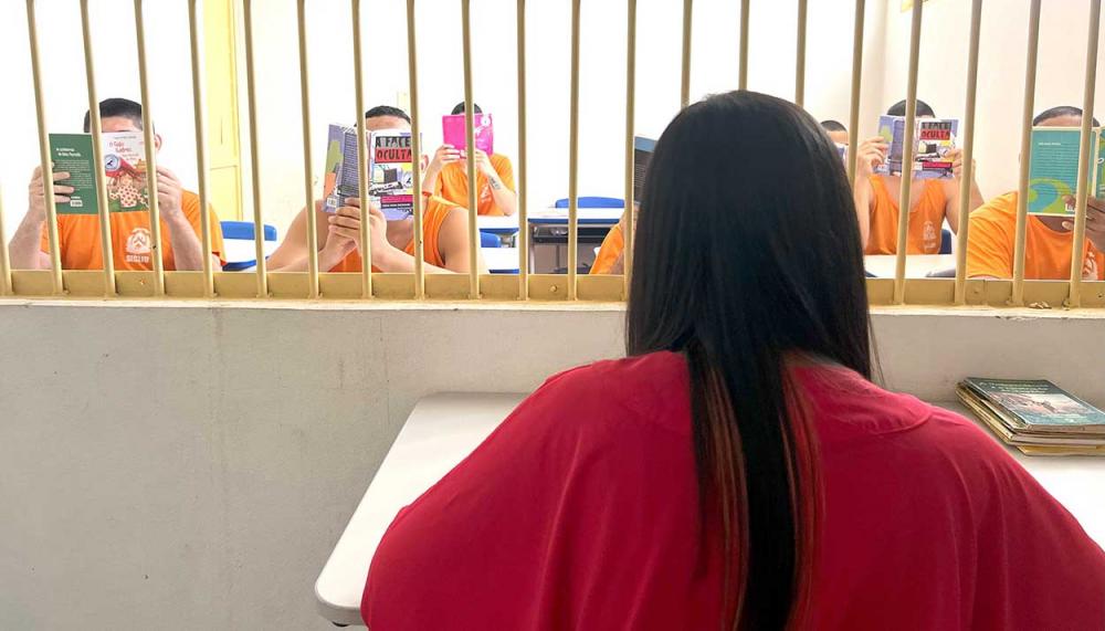 Projeto de leitura do Colégio Estadual Osvaldo Franco conquistou o 2° lugar do Prêmio Escola Que Transforma.