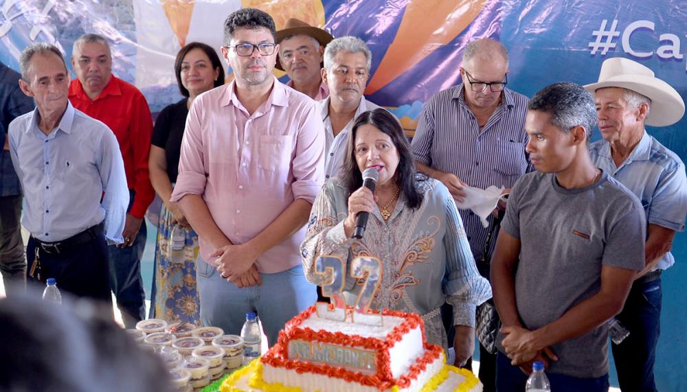 Representando o governador Wanderlei Barbosa, a secretária de Ações Governamentais, Valderez Castelo Branco, participou das comemorações e ressaltou que as obras inauguradas são o testemunho de uma parceria sólida entre o município e o Governo do Tocantin