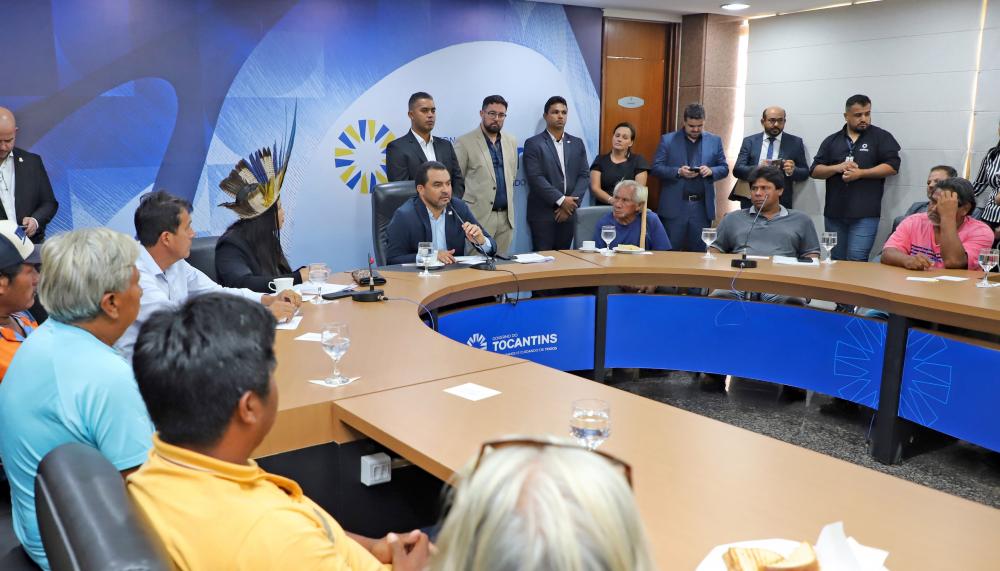 Governador Wanderlei Barbosa recebe líderes indígenas, durante o encontro histórico no Palácio Araguaia
