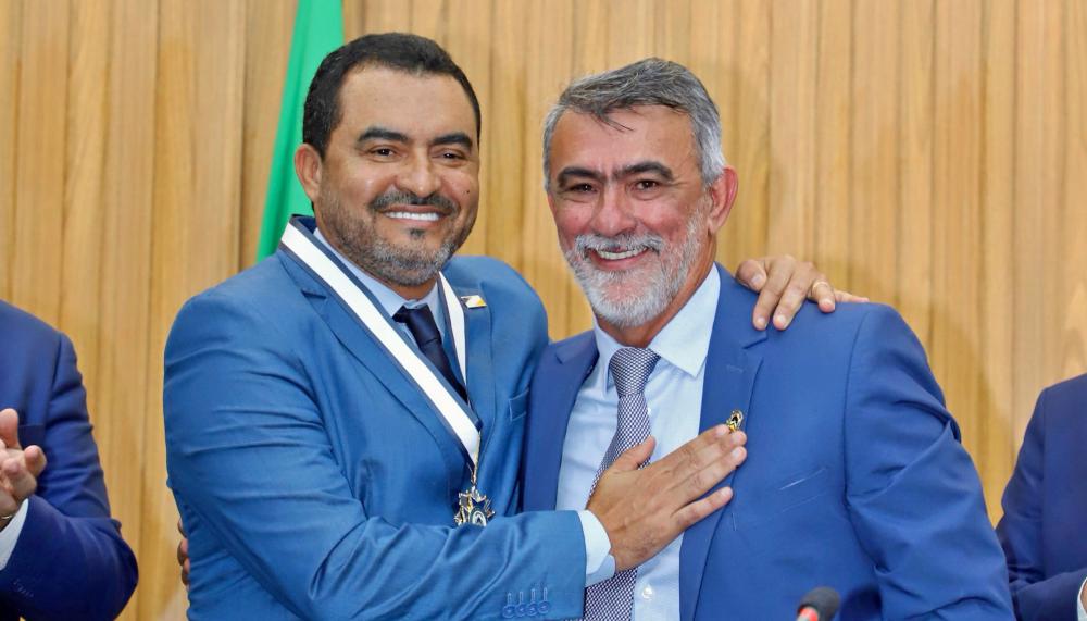 Governador Wanderlei Barbosa recebeu a Comenda Ordem ao Mérito Legislativo, por sua contribuição histórica com a Assembleia Legislativa do Tocantins