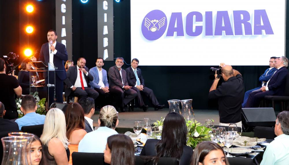  Governador Wanderlei Barbosa e vice Laurez Moreira prestigiam posse da nova diretoria da ACIARA Araguaina