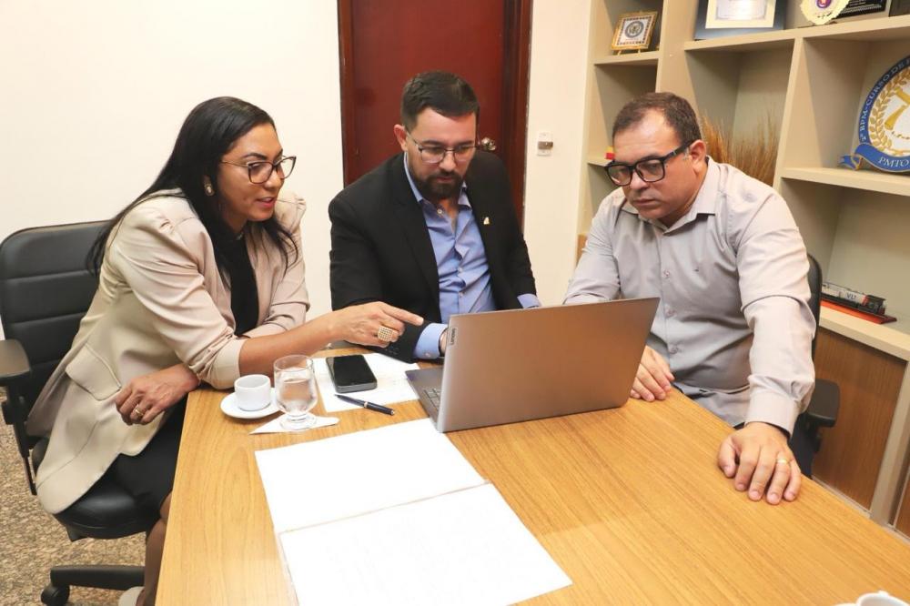 Nesta terça-feira, 12, os chefes das secretarias da Mulher, da Segurança Pública, e Comunicação, participaram de reunião estratégica no combate à violência doméstica.