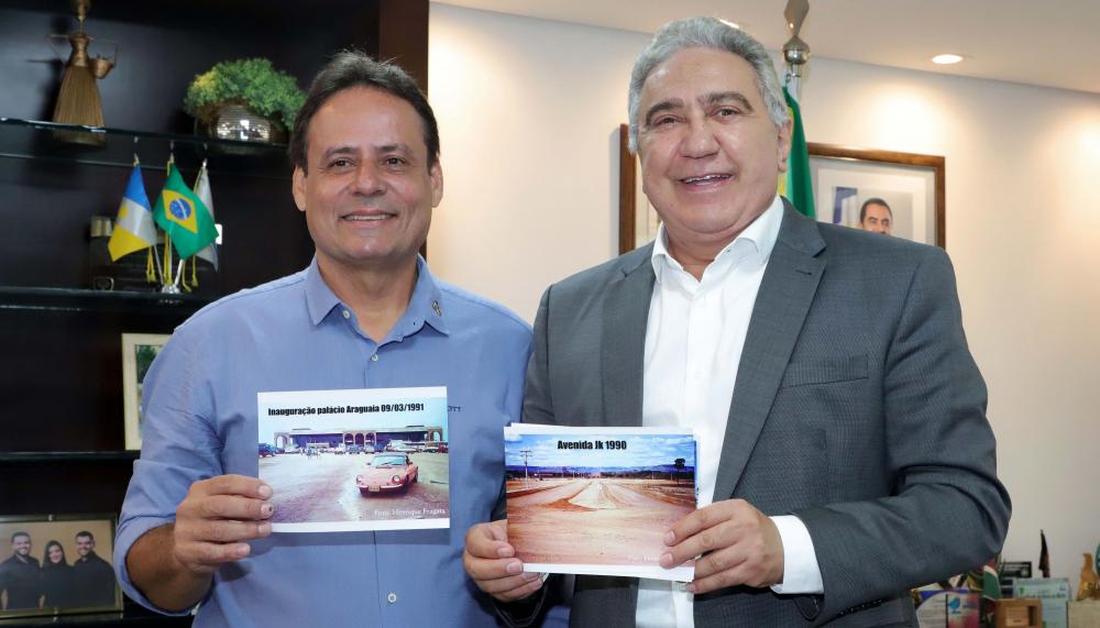 Governo do Tocantins recebe fotografias da construção do Palácio Araguaia doadas por Henrique Fragata.