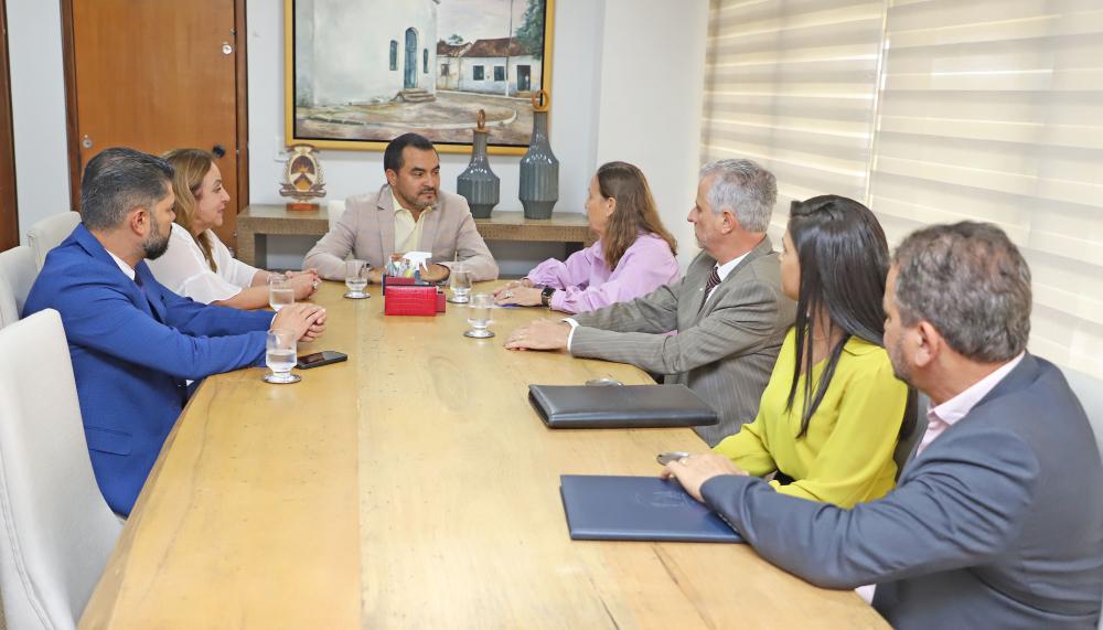 O governador Wanderlei Barbosa destacou que o 5° Fórum Fundiário Nacional é um momento crucial para debater ideias e buscar soluções eficazes para a regularização fundiária.