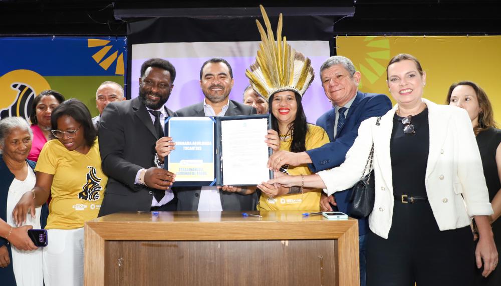 Governador Wanderlei Barbosa assina decreto que institui o programa Aquilomba Tocantins