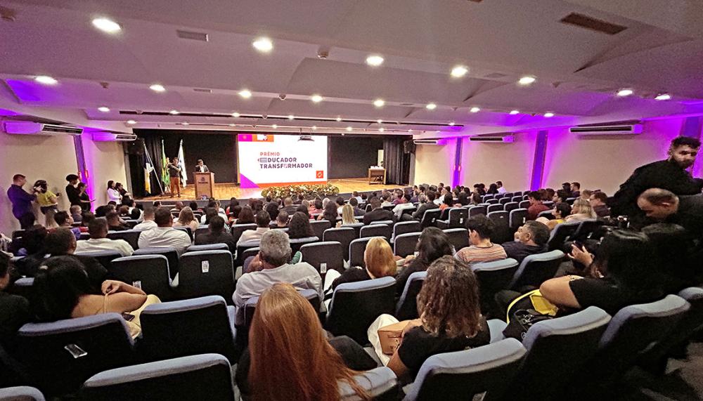 Concurso selecionou trabalhos de professores da educação infantil, ensino fundamental, ensino médio, educação profissional, educação superior e educação de jovens e adulto.
