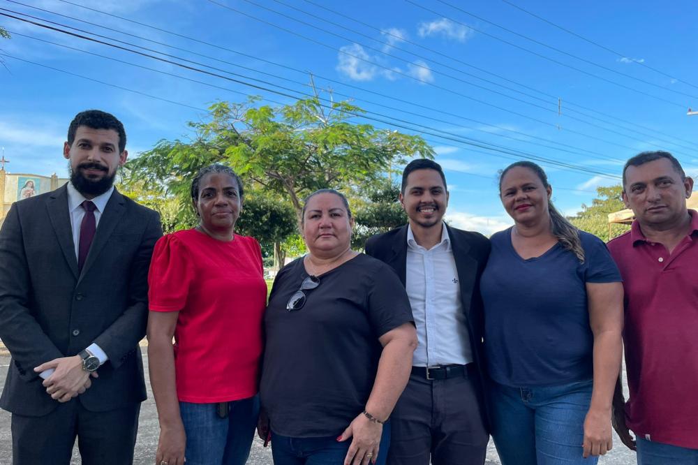 O Ministério Público do Tocantins, por meio da mediação, conseguiu pôr fim à greve de professores do município de Arapoema. O Ministério Público do Tocantins, por meio da mediação, conseguiu pôr fim à greve de professores do município de Arapoema.