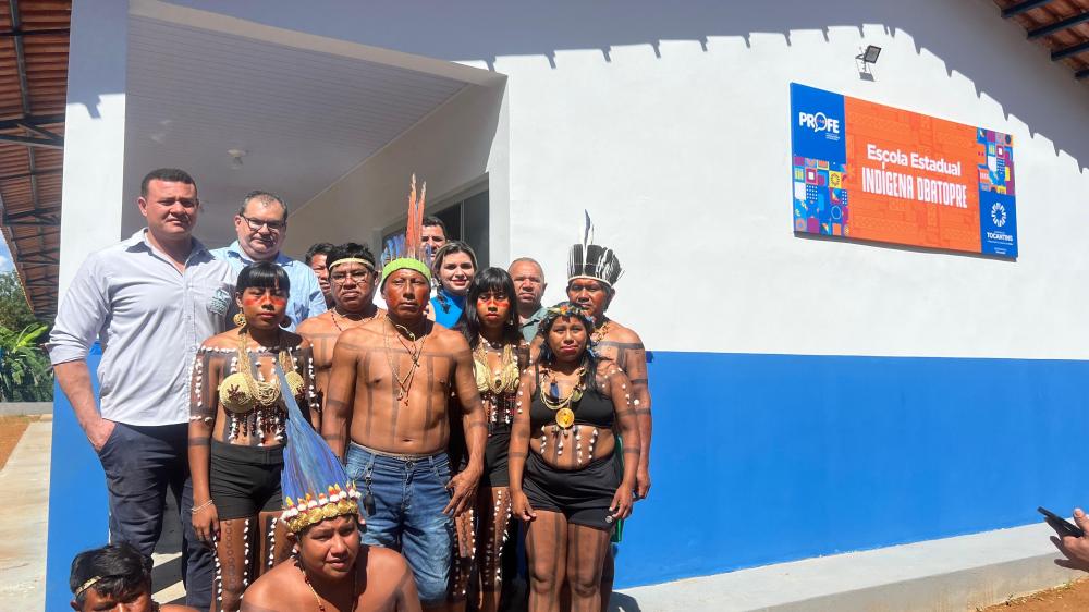 Durante a inauguração também estiveram presentes gestores da Educação.