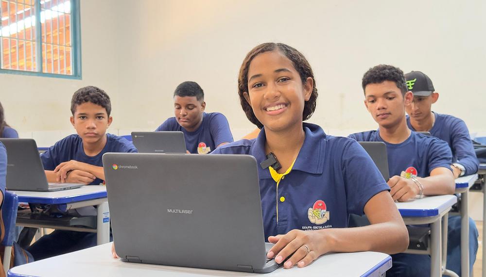 Com as iniciativas do Profe Digital, a Seduc reforça o compromisso em proporcionar uma educação moderna, preparando os estudantes para os desafios do futuro