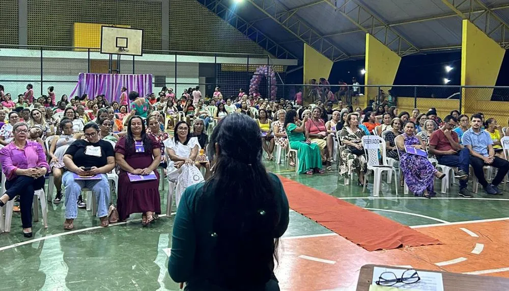 Evento celebrou a vida das mulheres que moldam positivamente suas comunidades e também destacou a importância da união entre instituições governamentais e privadas na promoção do empoderamento feminino.