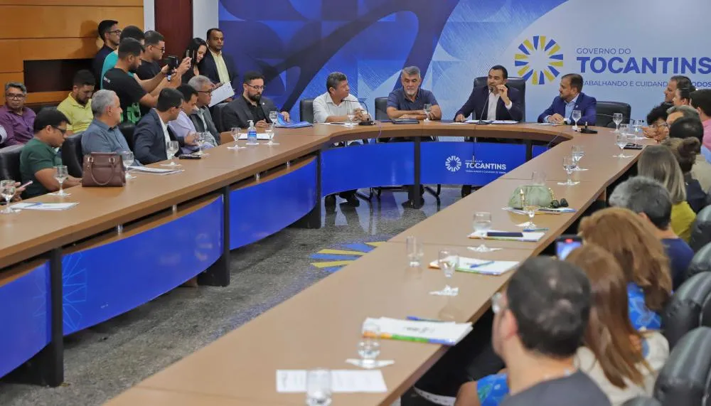O governador Wanderlei Barbosa assinou nesta quinta-feira, 9, os contratos com empresas selecionadas para participar da Agrotins 2024.