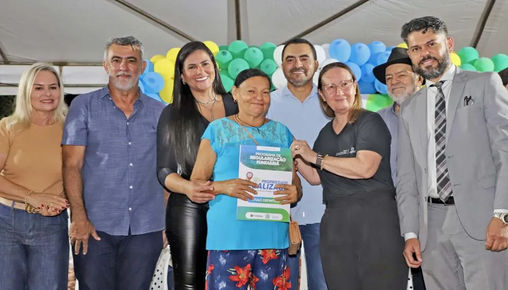 Governo do Tocantins e Prefeitura de Augustinópolis se unem para entregar melhorias e celebrar os 42 anos da cidade; entrega de títulos fundiários fez parte da programação