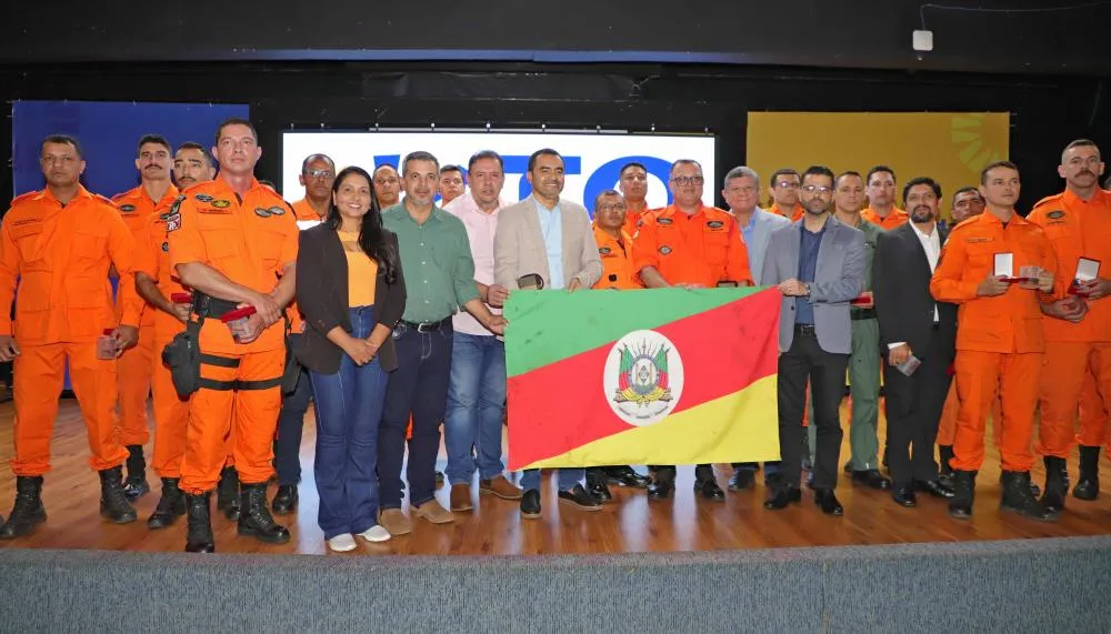 Governador Wanderlei Barbosa recepciona as equipes do CBMTO após a missão no Rio Grande do Sul 
