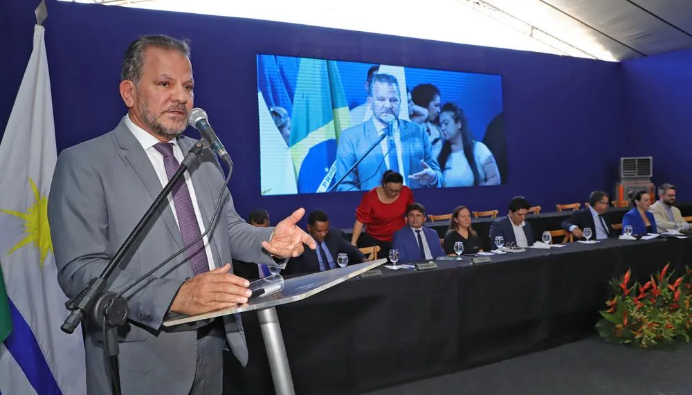 Representando o governador Wanderlei Barbosa, o secretário-chefe da Casa Civil, Deocleciano Gomes, participou da programação que torna Taquaruçu como "Capital por um dia” 