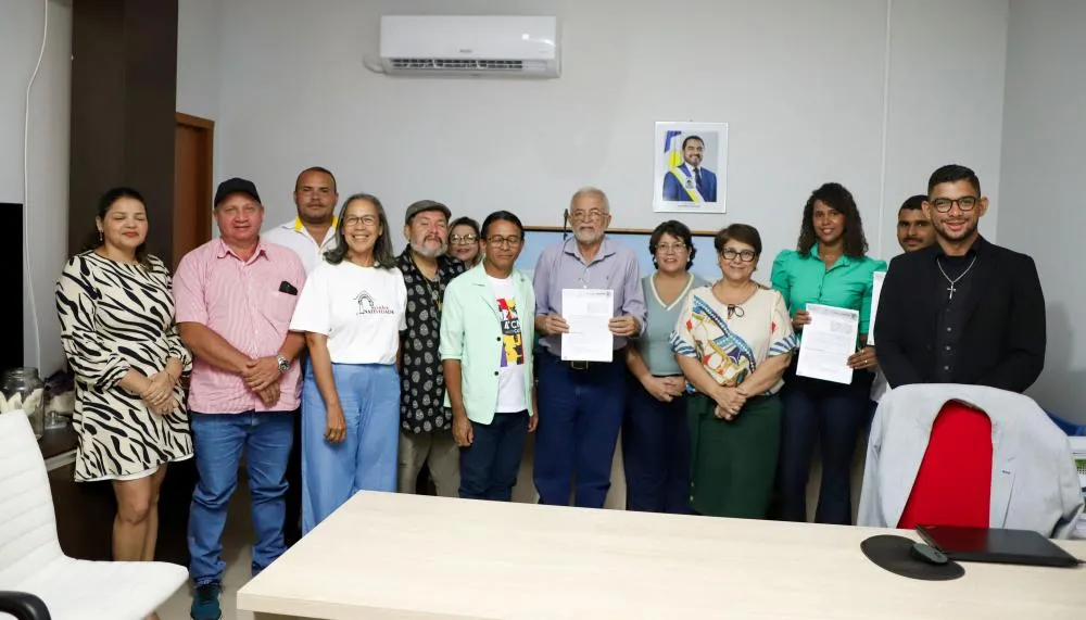 Documento foi assinado pelo secretário da Cultura Tião Pinheiro e representantes da Agência de Transportes, Obras e Infraestrutura (Ageto) e da empresa vencedora da licitação