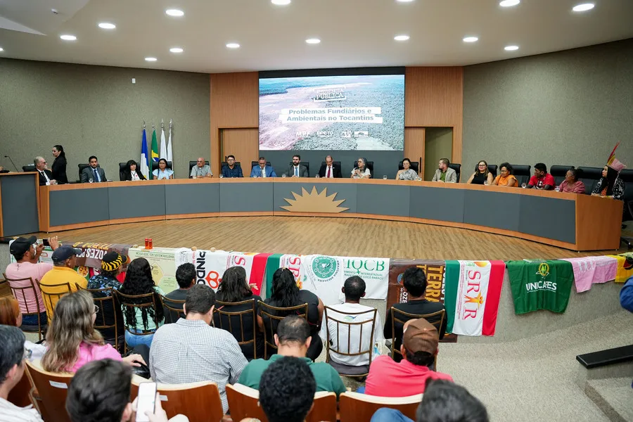 Evento reuniu autoridades das esferas federal, estadual e municipal, e representantes de movimentos sociais do campo