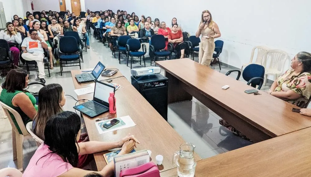 Objetivos da capacitação são orientar e sanar as dúvidas relativas ao Serviço de Família Acolhedora para Crianças e Adolescentes