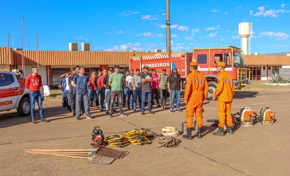 Curso vai abordar conteúdos teóricos e práticos sobre prevenção e combate aos incêndios florestais, além de informações sobre os equipamentos que são utilizados