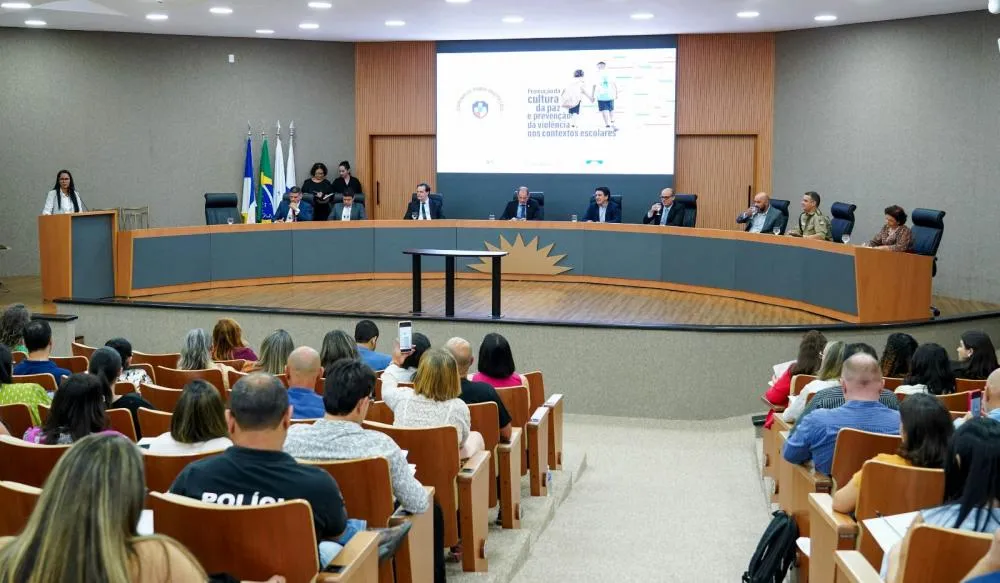 Durante o lançamento do curso Promoção da Cultura da Paz e Prevenção da Violência nos Contextos Escolares, Marques Cristiana destacou a importância das parcerias com as diversas instituições para o sucesso da iniciativa 