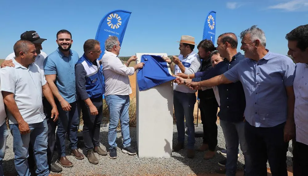 Governador Wanderlei Barbosa, inaugurou mais de 30 km de pavimentação na rodovia TO-020, em Campos Lindos, na manhã deste sábado, 15.