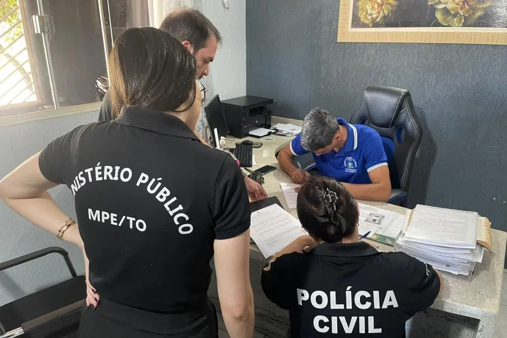 Momento da operação, realizada nesta segunda-feira.