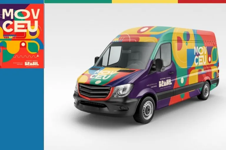 O MovCEU é um veículo adaptado e equipado para servir como equipamento cultural itinerante no Estado