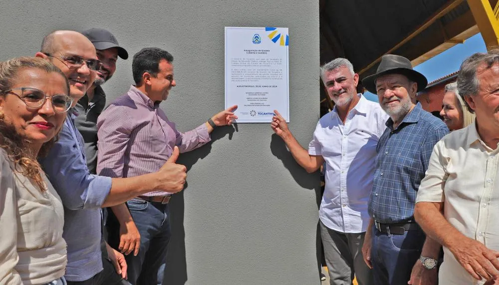 Governador em exercício, Amélio Cayres, entrega quadra coberta no Colégio Militar La Salle, em Augustinópolis