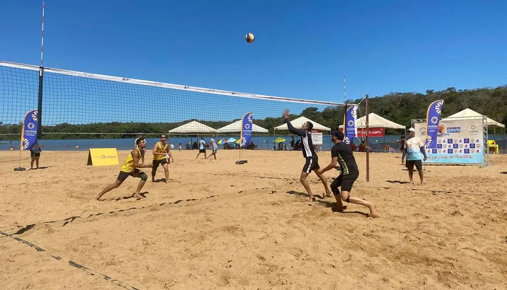 Praia do Dominguinhos, em Paranã, recebeu a abertura do projeto Esporte Verão.
