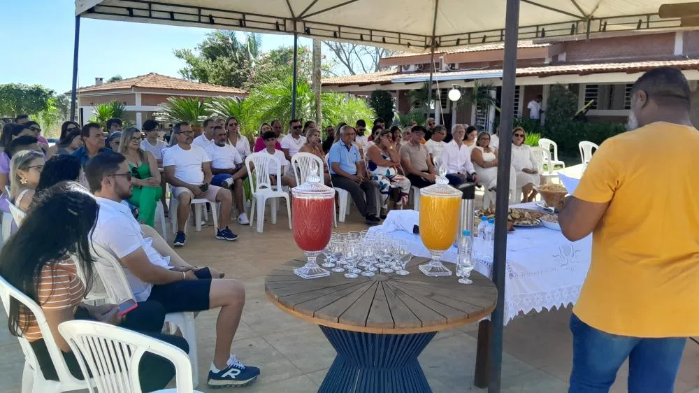 Festa emocionante: café da manhã reuniu amigos e familiares para comemorar o aniversário da empresária Genelice Lima em Goiatins. Foto: Redação Notícia Tocantins.