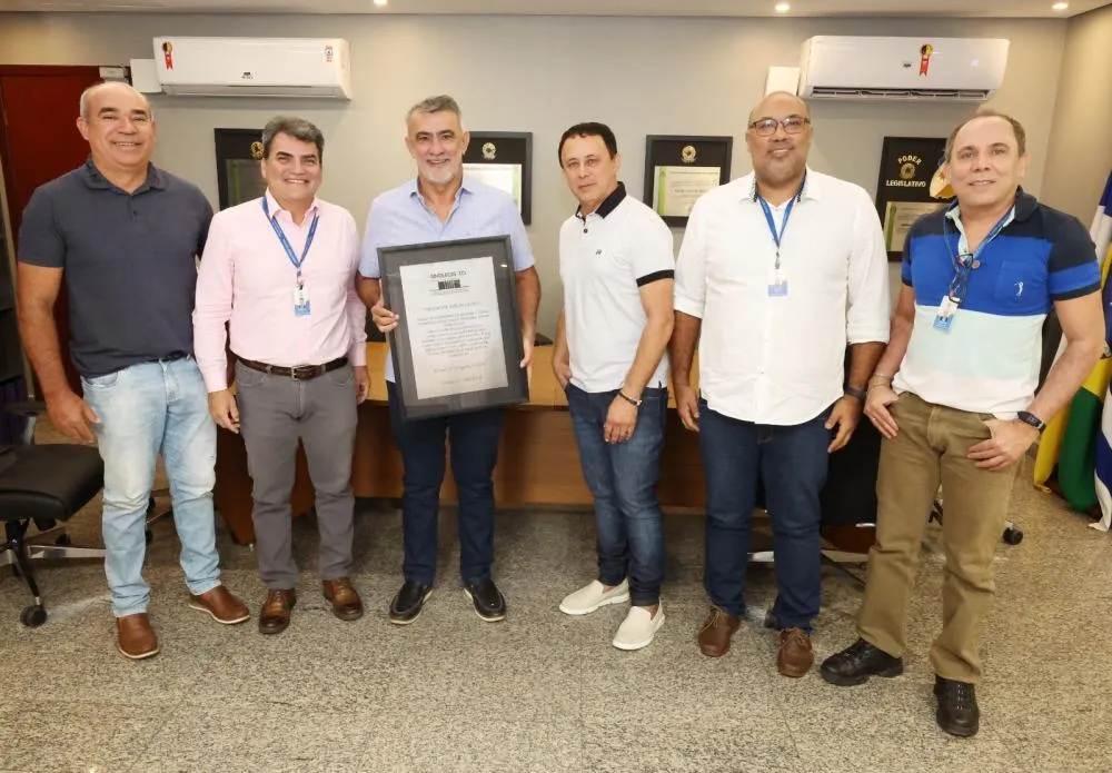 Entrega aconteceu nesta segunda-feira, 12, na Presidência.