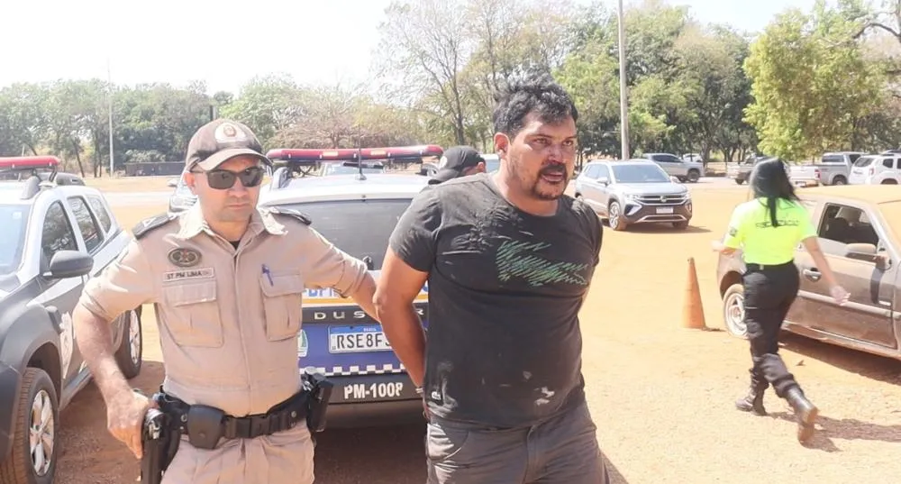 Durante a abordagem, o indivíduo atacou os militares e acabou sendo imobilizado e preso – Foto: Alessandro Ferreira / Agência Tocantins.