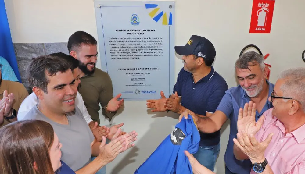 Governador Wanderlei Barbosa entregou a reforma do Ginásio Poliesportivo Sólon Póvoa Filho, em Dianópolis
