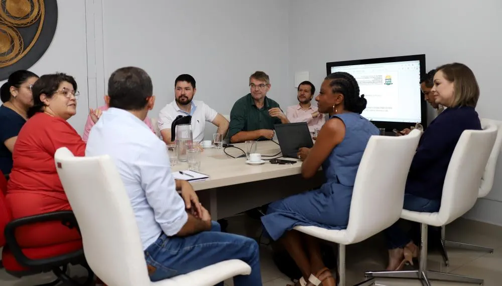 Representantes de parceiras durante reunião de alinhamento com Secult 