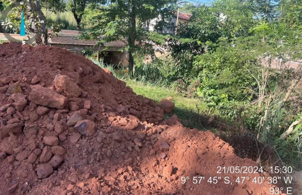 Obras em área de preservação ambiental em Novo Acordo.