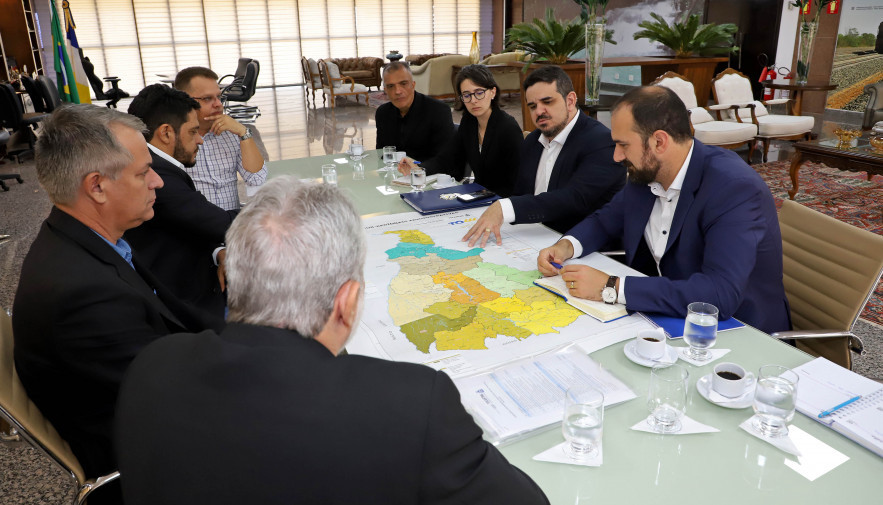 A reunião ocorreu no gabinete do governador Wanderlei Barbosa, que participou de forma remota, e contou com a presença de mais seis líderes de pastas e autarquias
