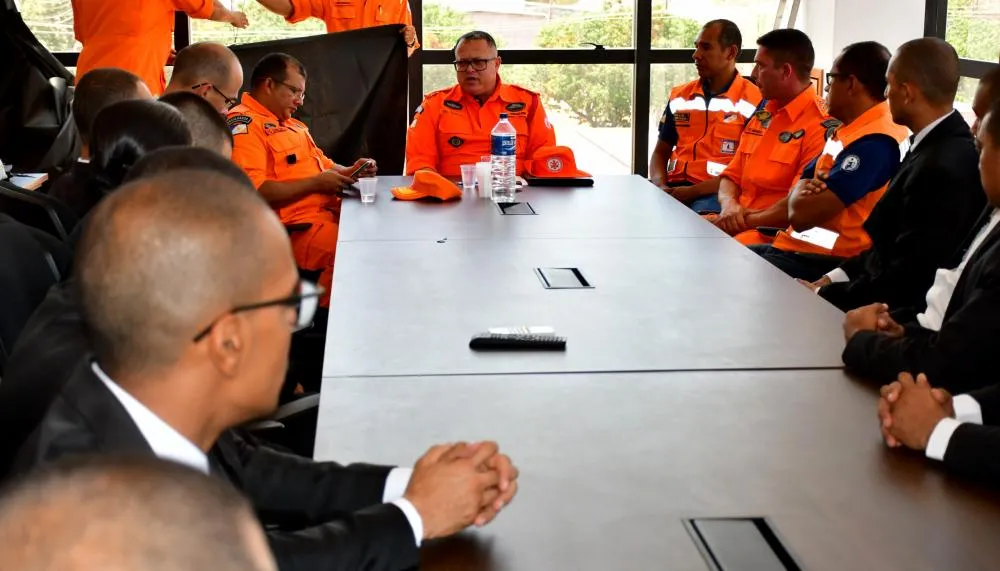 O comandante-geral do CBMTO, coronel Peterson Queiroz de Ornelas, e demais oficiais do alto comando do Corpo de Bombeiros, definem estratégias de combate a incêndios florestais
