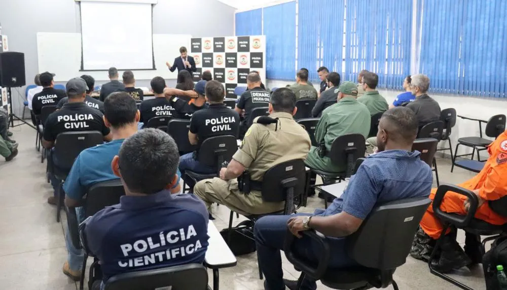 Cerca de 40 integrantes das Polícias Civil e Militar e do Corpo de Bombeiros participam do curso