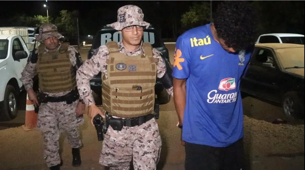 Após ser preso, Aminadabe Madeira foi conduzido e apresentado na 1ª CAPC da Polícia Civil – Foto: Alessandro Ferreira.