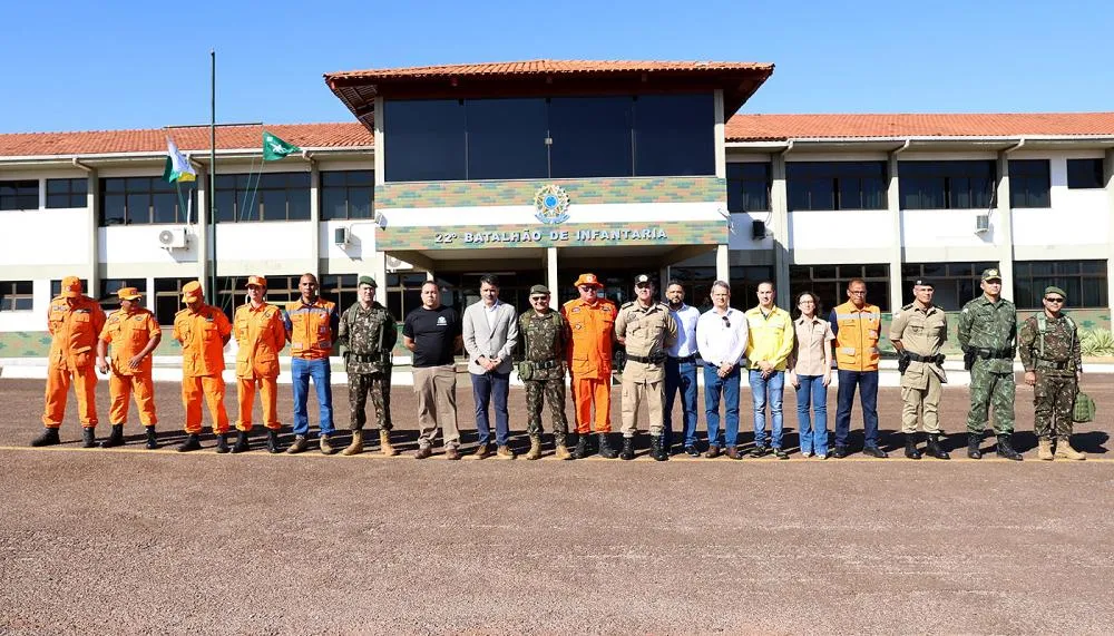Governo do Tocantins e Exército Brasileiro unem esforços para combater as queimadas no Tocantins.