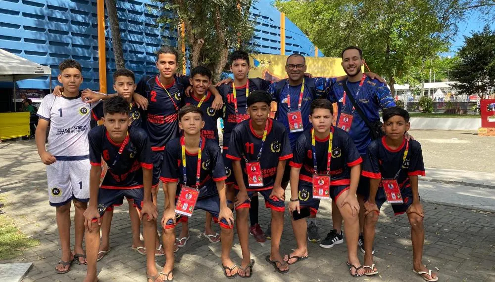 Equipe de futsal masculino do Colégio Estadual Juscelino Kubitschek de Oliveira, de Presidente Kennedy, venceu o Maranhão por 4 a 3 .